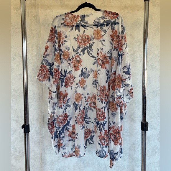 Magnolia Boutique Floral Print Kimono Cardigan - Picture 2 of 3